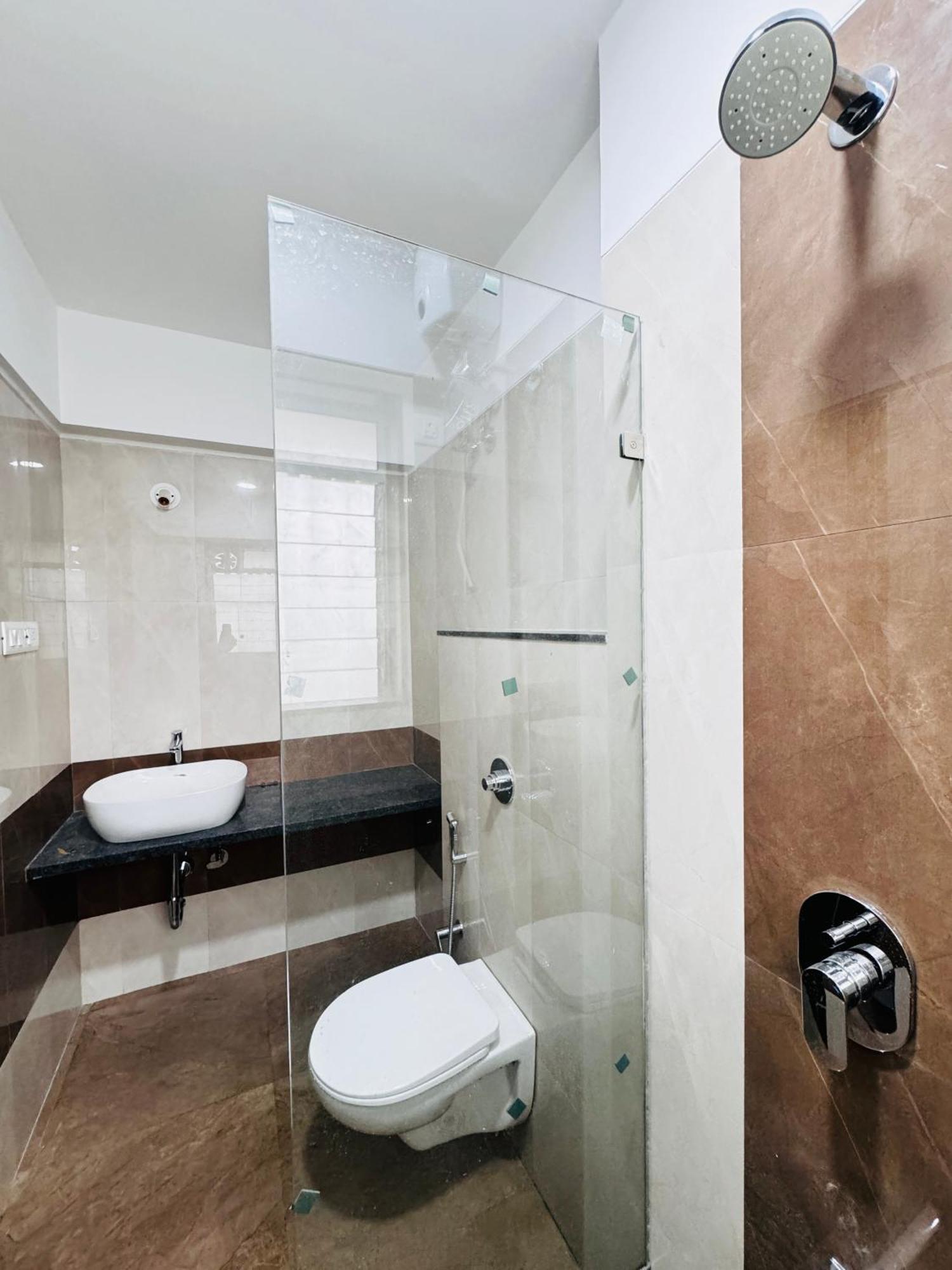 מומביי Hsquare Luxury Apartments Goregaon מראה חיצוני תמונה
